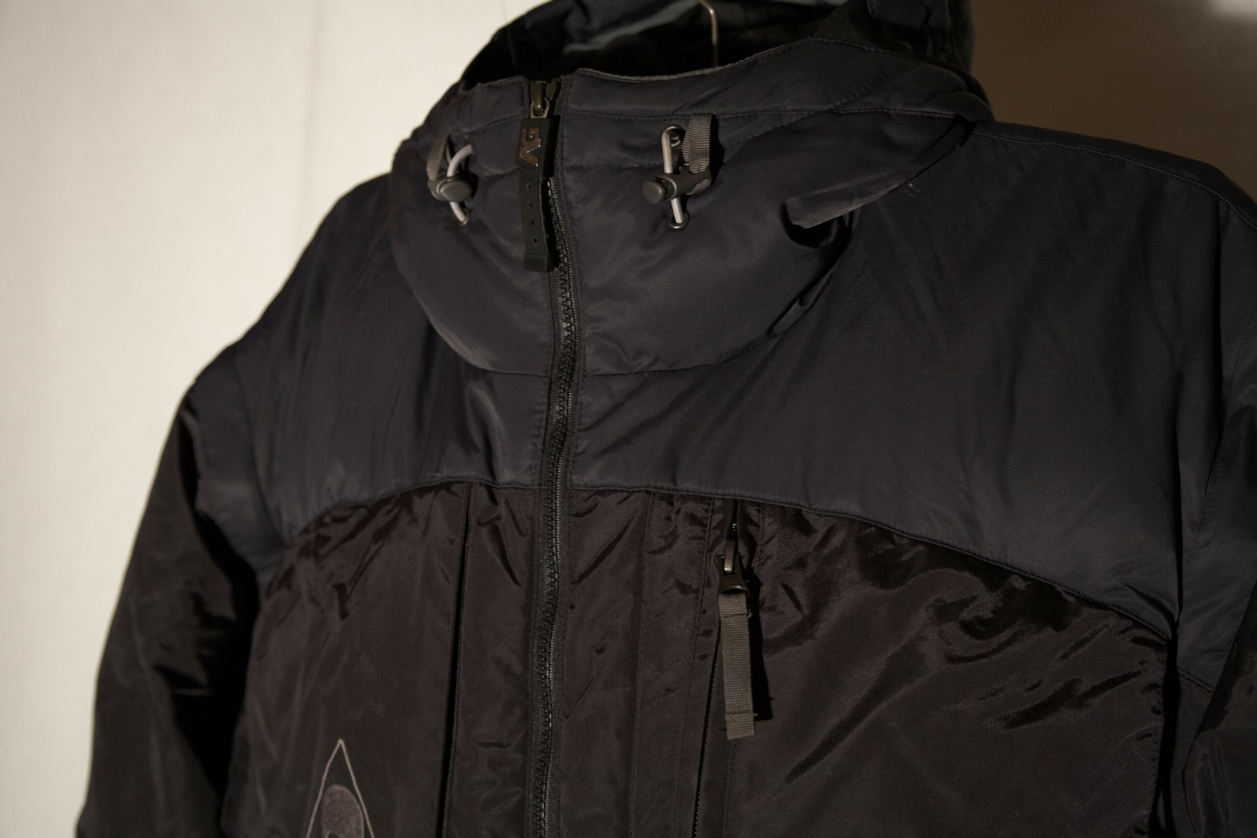 Analog Puffy Jacket or Vest - Size L - Black & Dark Blue